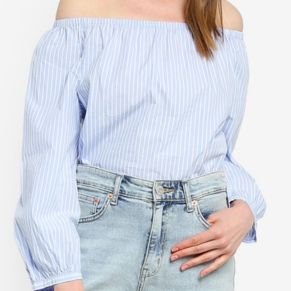 NWT GAP - Off the shoulder top